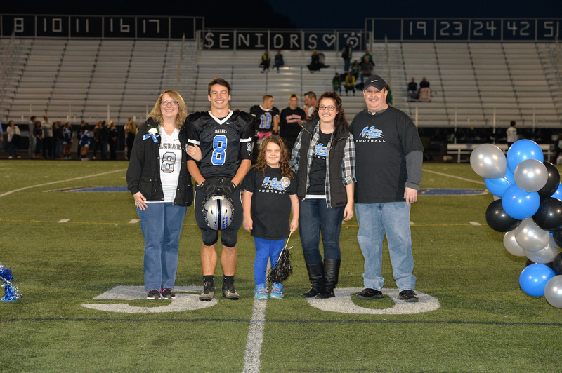 Duncan Photography | Fall Athletic Senior Families